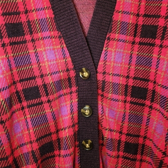 Ann Taylor Plaid Boyfriend V-Neck Cardigan Sweater Size Medium - Picture 5 of 7